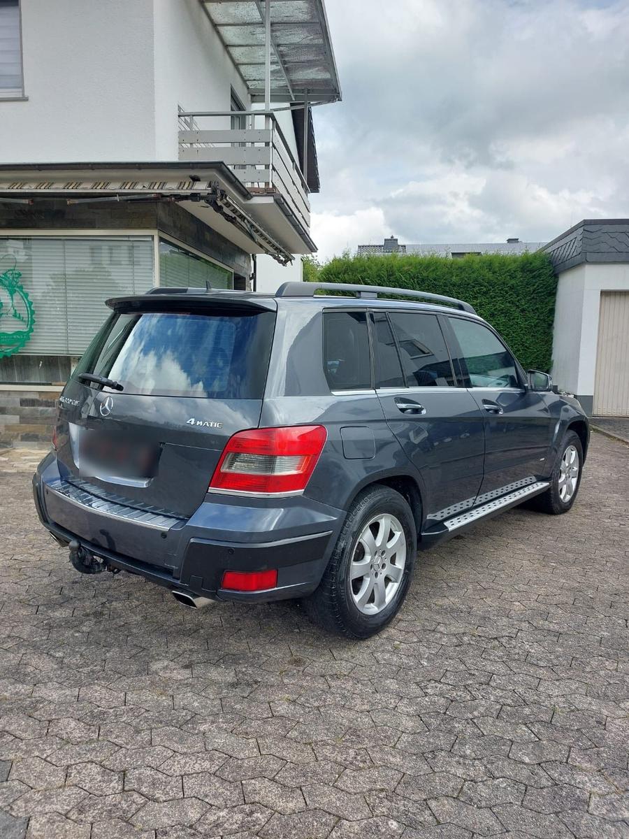 Mercedes-Benz GLK320 2008 — photo 6