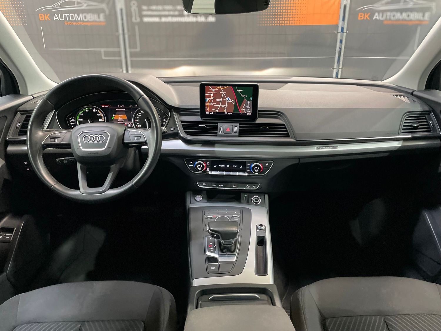 Fahrzeugabbildung Audi Q5 50 TFSI e quattro S line #Pano#Kamera#ACC#Spu