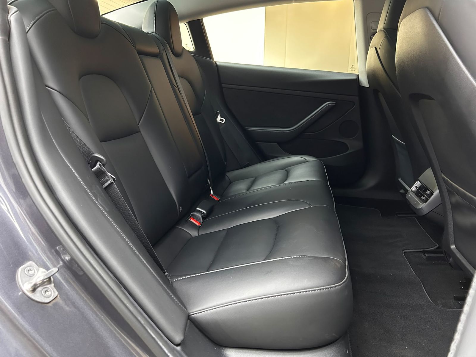 Fahrzeugabbildung Tesla Model 3 Long Range Dual AWD PANO+LED+NAVI+KAM+WP