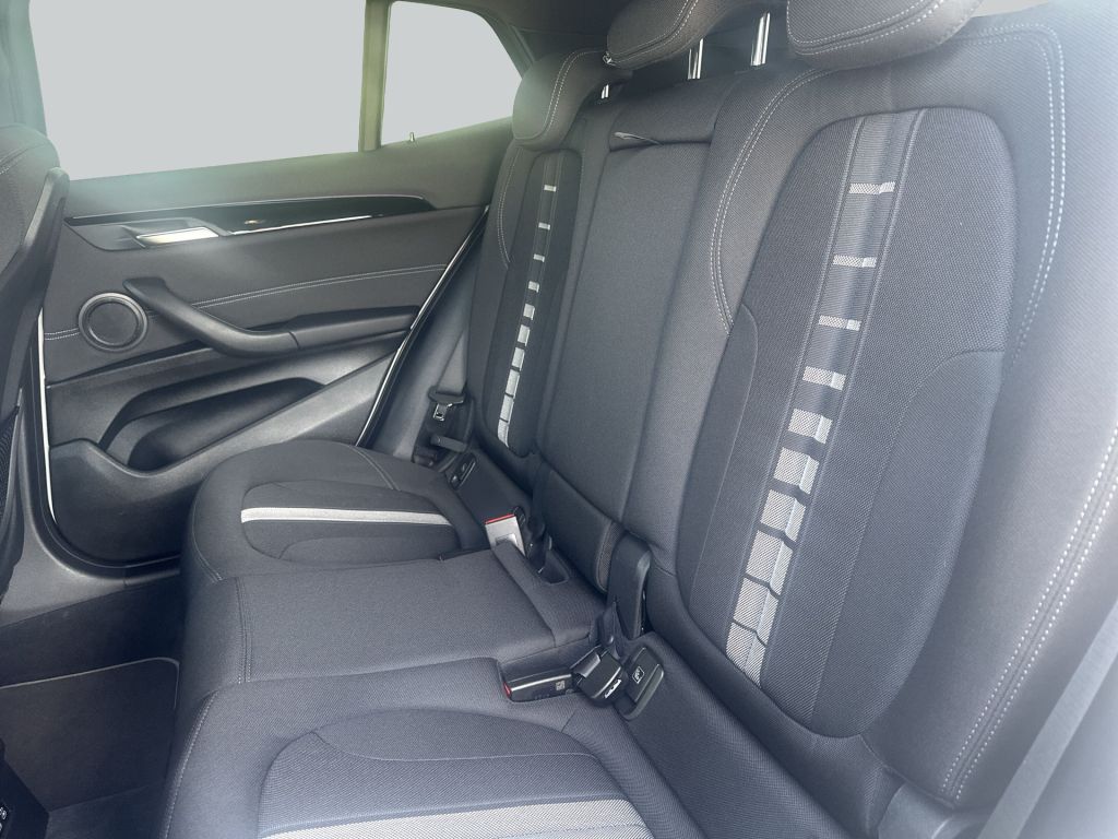 BMW X2 sDrive18i Aut. Advantage Plus LED Head-Up foto 13