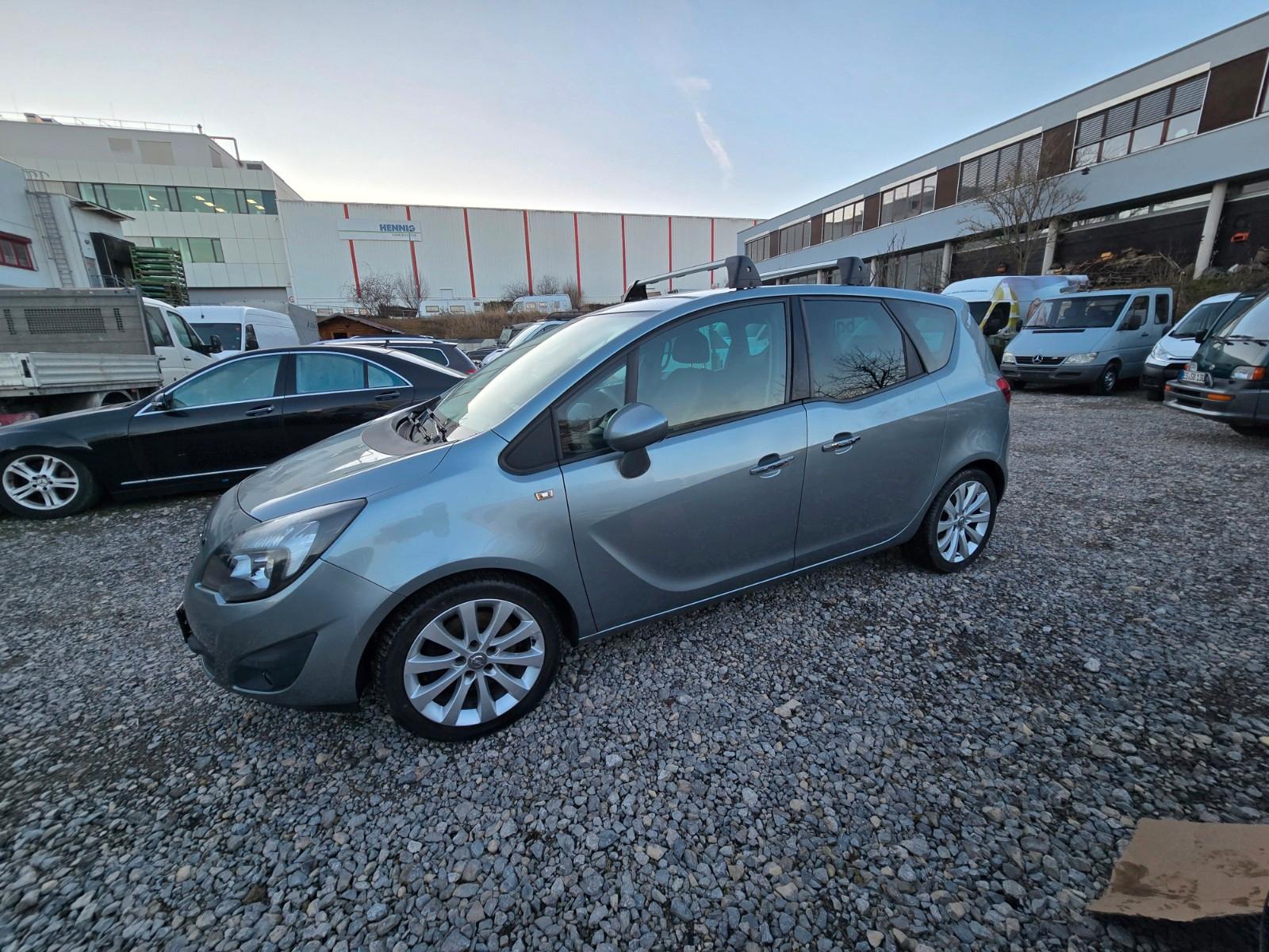 Opel Meriva B Innovation 1,4 Benzin/NAVI/LEDER/ALU