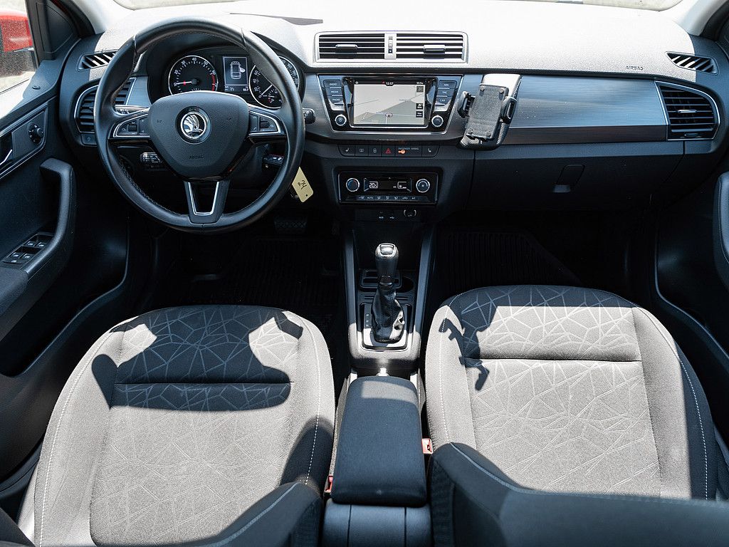 Fahrzeugabbildung SKODA Fabia Combi 1.0 TSI Clever NAVI ACC SHZ DAB+