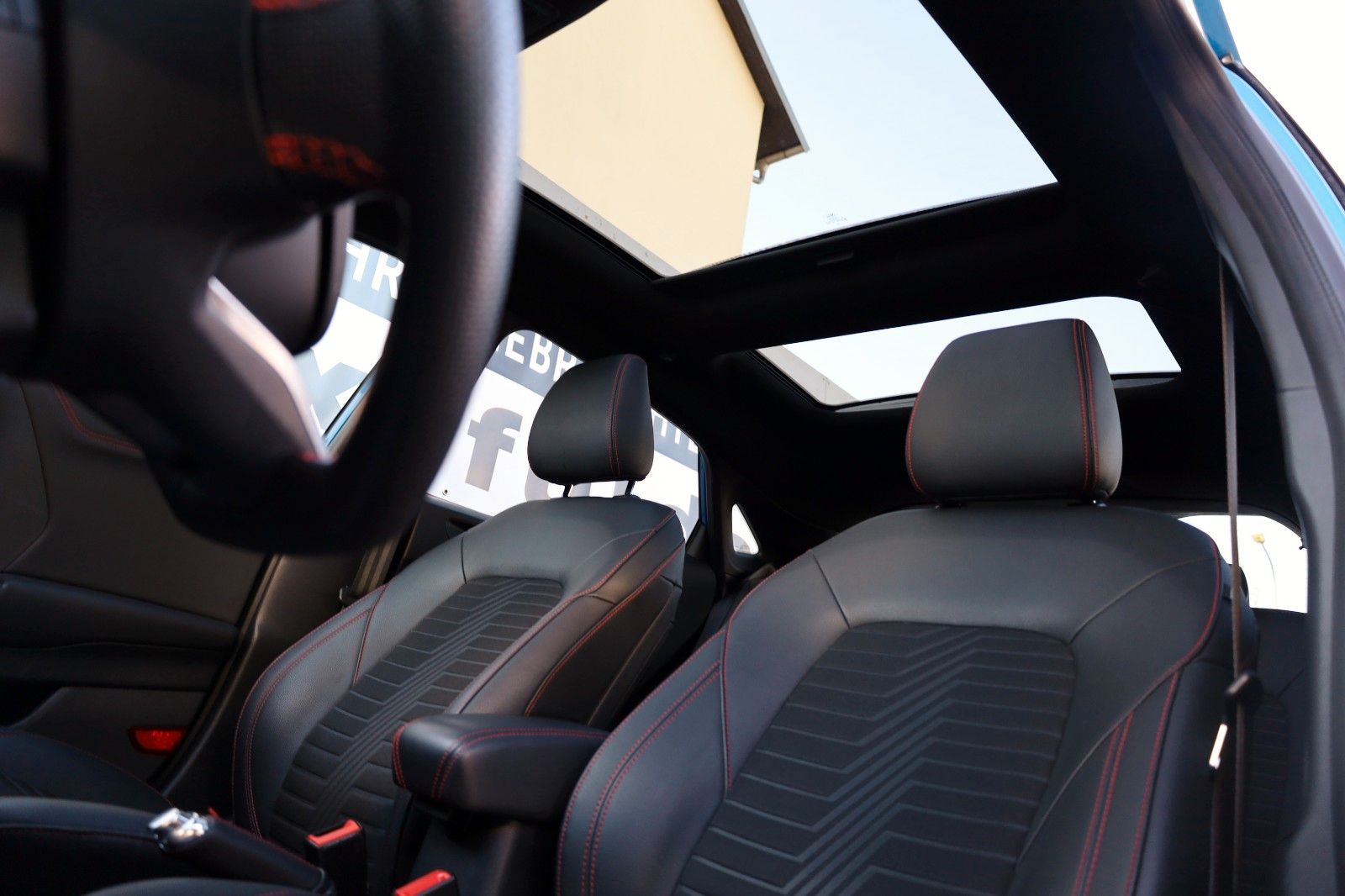 Fahrzeugabbildung Ford Puma ST-Line X Leder,Navi,LED,PanDach,Kamera,ACC