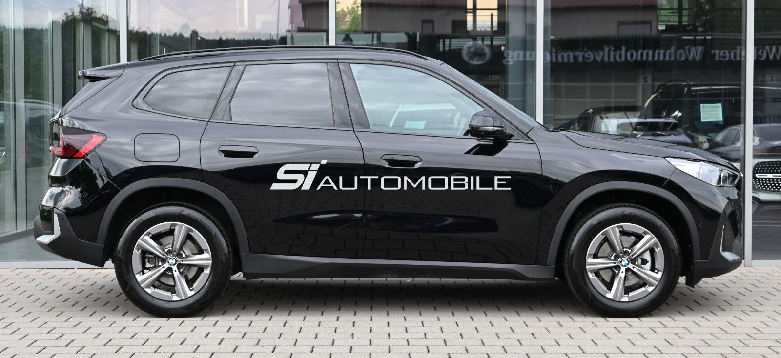 Fahrzeugabbildung BMW X1 xDrive20d °ACC°AHK°ADAPT.LED°HUD°HARMAN°360°