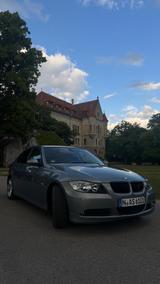 BMW 320i - - BMW 320 aus 2006: 320i