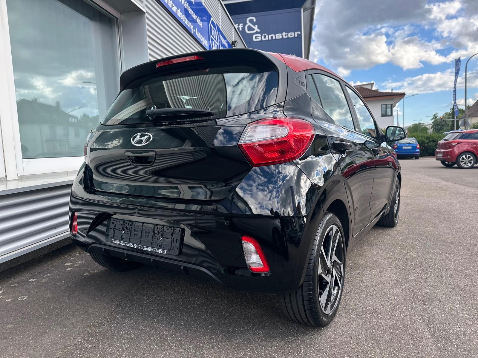 Hyundai i10 1,2 AT NAVI/CAM/CLIMAA/SHZ/LHZ/8FACH/GARANT.