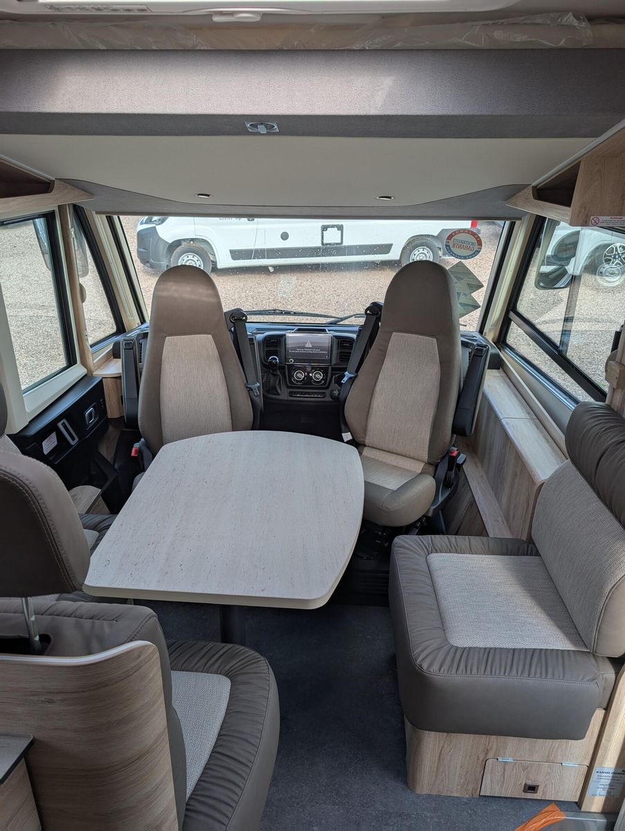 Fahrzeugabbildung Eura Mobil Integra Line IL 720 EB SAT, SOLAR, LUFTFEDERUNG
