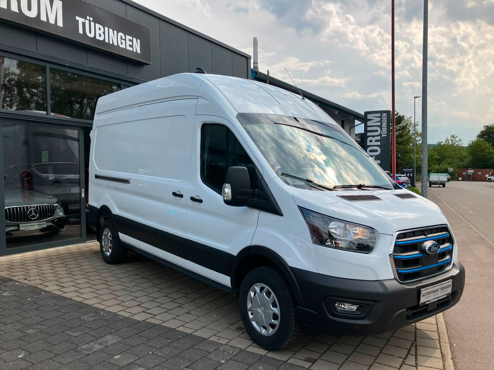 Fahrzeugabbildung Ford E-Transit Kasten E 350 L3H3 SDH*NAVI*PDC*68KWh