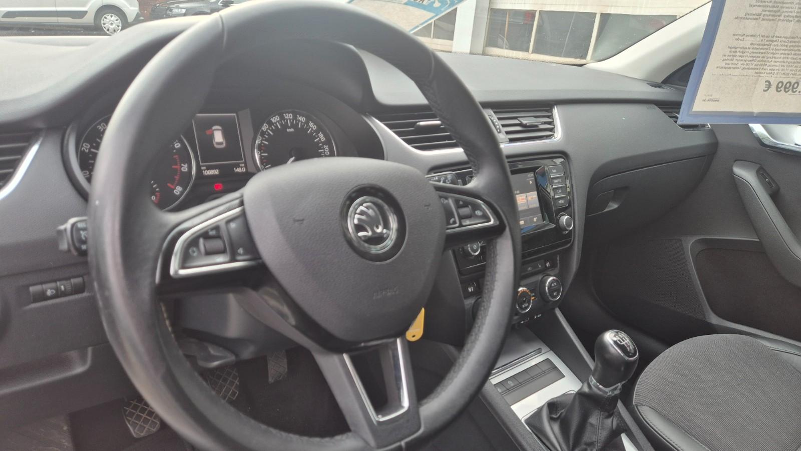 Skoda Octavia Combi Elegance 1.4