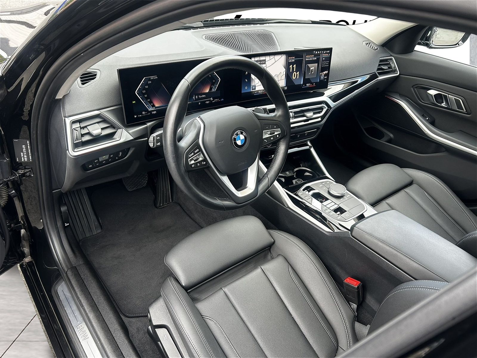 BMW 318i Touring Panorama LiveCockpit+ Sport ActiveG foto 10