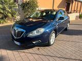 Lancia Delta 1.6 MJT DPF Argento - blaue Lancia Delta