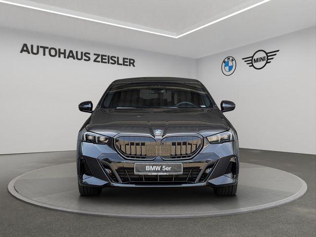 Foto Nummer 5: BMW 550e xDrive