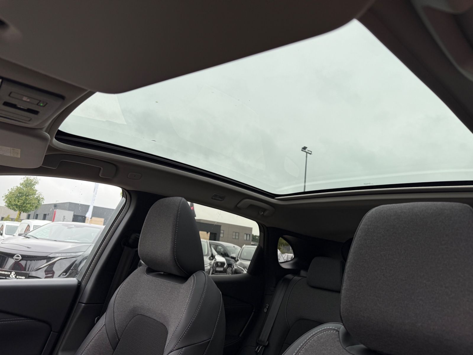 Fahrzeugabbildung Nissan Qashqai N-Connecta e-Power Pano 360°