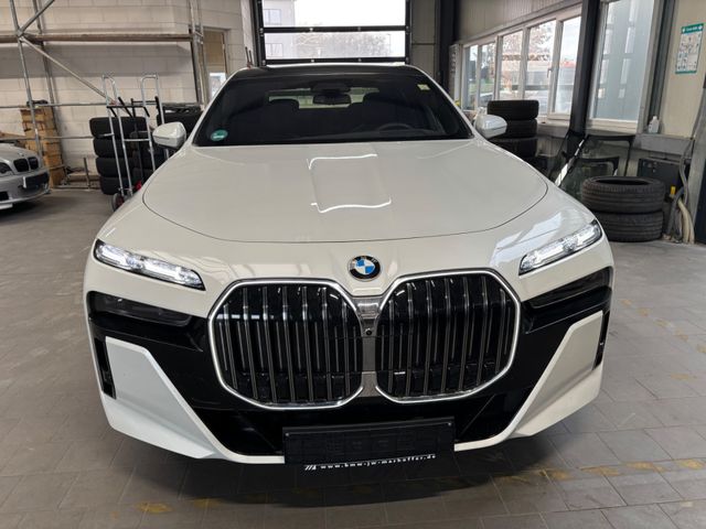 BMW 740d xDrive MSport SKY Autobahnassistent 134.440