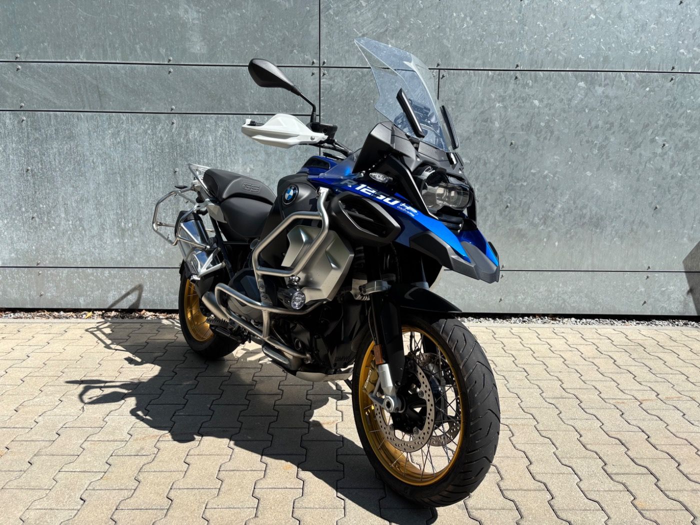 Fahrzeugabbildung BMW R 1250 GS Adventure HP 3 Pakete Tieferlegung BMW