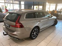 Fahrzeugabbildung Volvo V60 D3 Momentum Pro LED/NAVI/AHK/SHZ/CAM/LEDER