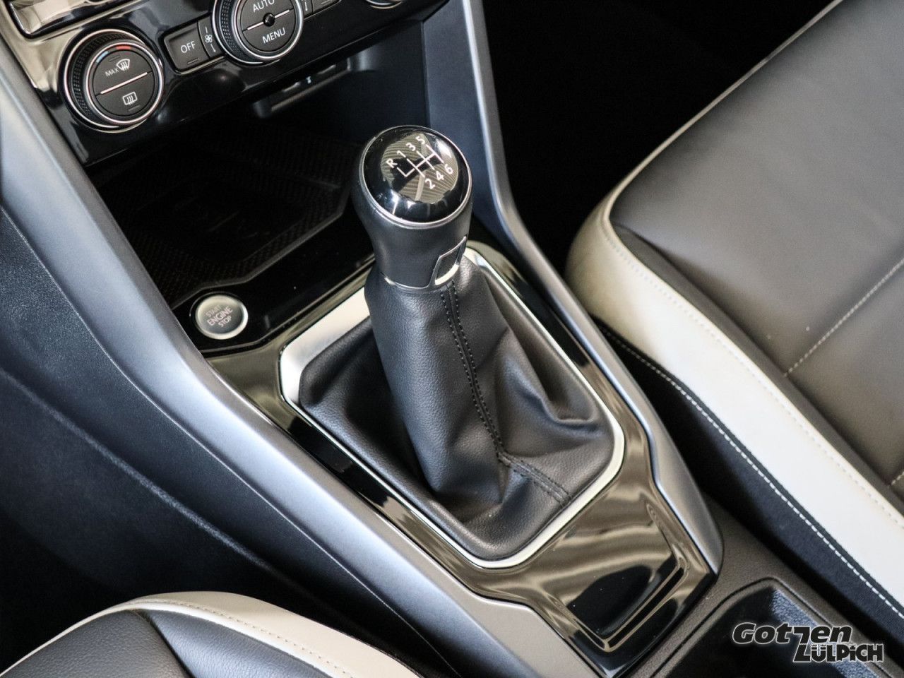 Fahrzeugabbildung Volkswagen T-Roc Cabriolet Style 1.5 TSI Navi Leder LED