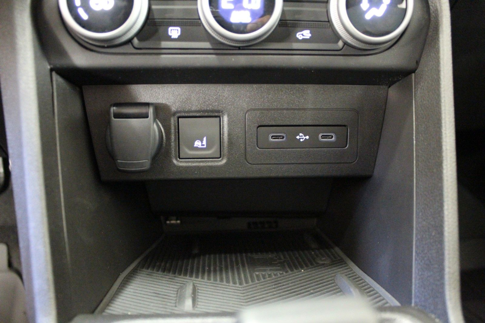 Fahrzeugabbildung Dacia Sandero Eco-G 120 Stepway Extreme+ Auto