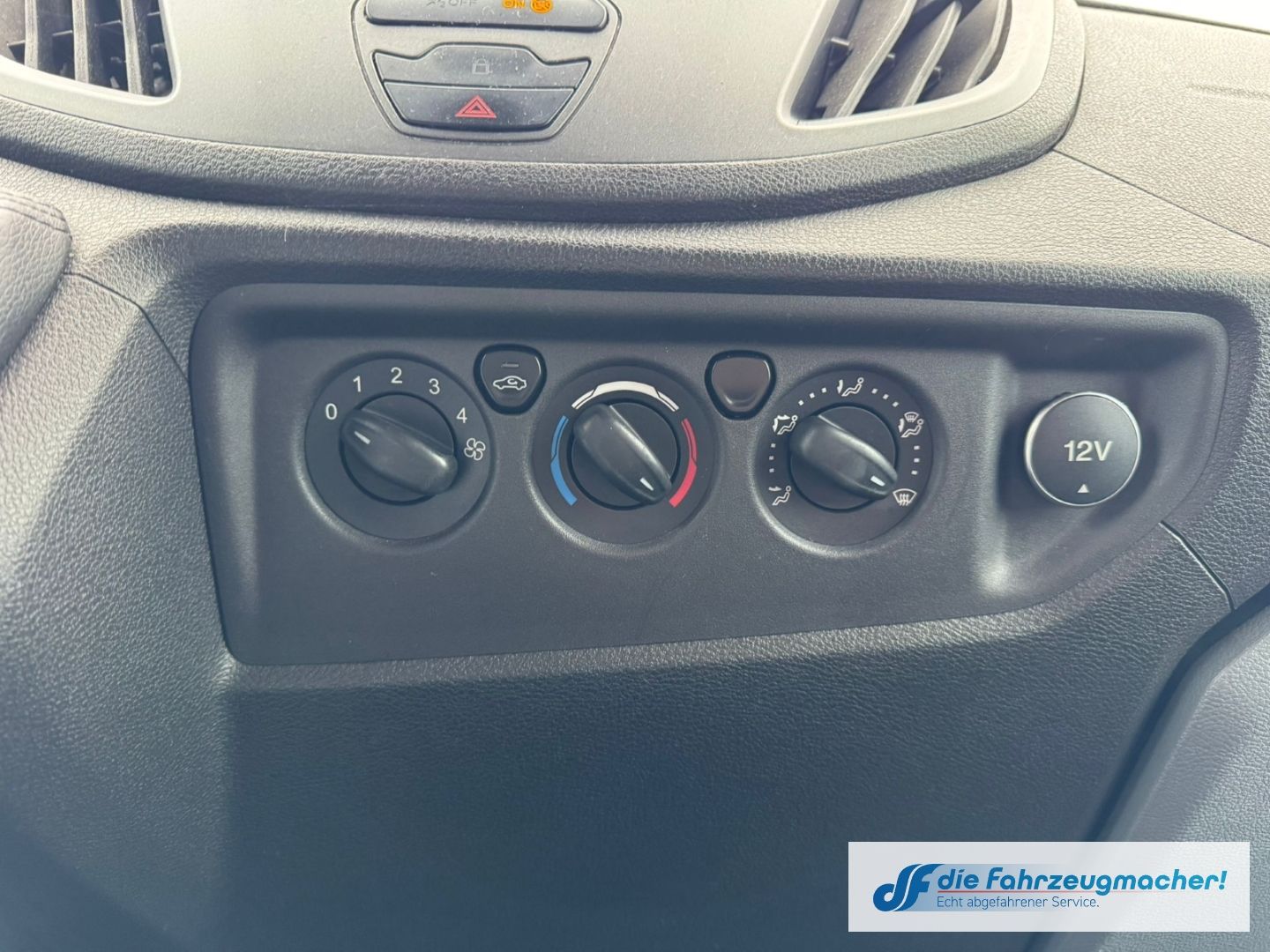 Fahrzeugabbildung Ford Transit Kombi 350 L3 *HECKSCHADEN *2539