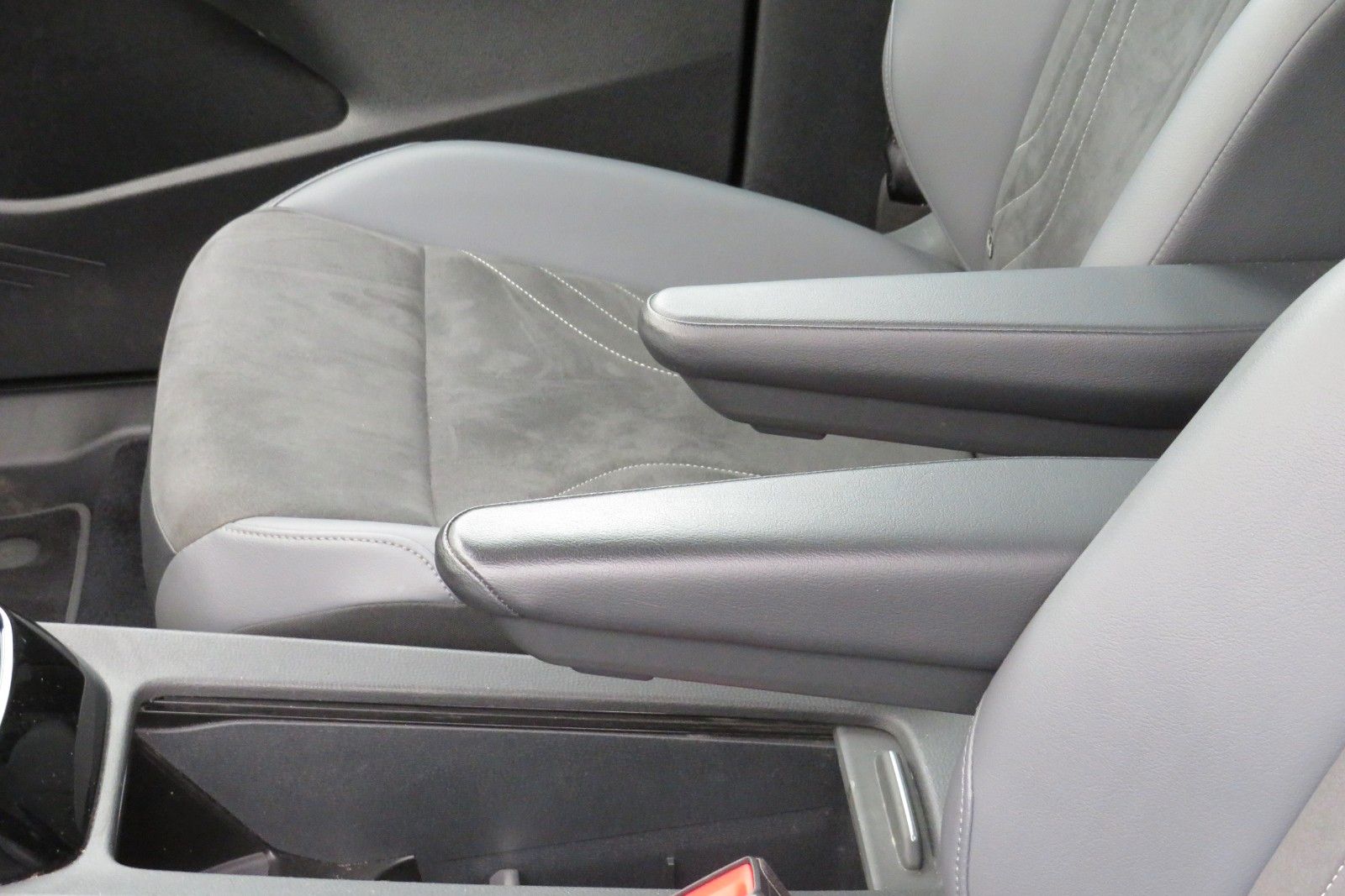Fahrzeugabbildung Volkswagen ID.5 Pro 128 kW ASSISTENT-PAKET ACC AHK SITZH 1H