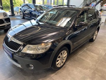 Skoda Octavia Combi Scout 4X4 *TÜV Neu*Xenon*