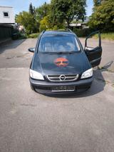 Opel Zafira - Opel Zafira Gebrauchtwagen in Lübeck