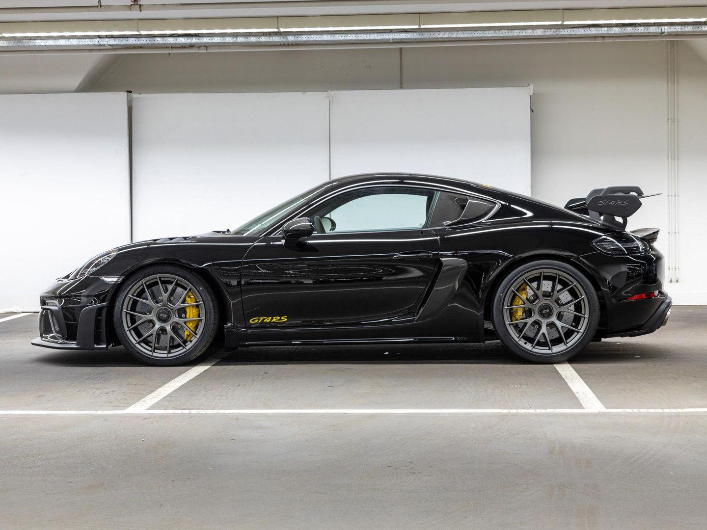 Porsche 718 Cayman GT4 RS