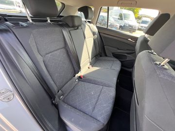 Volkswagen Golf - 11
