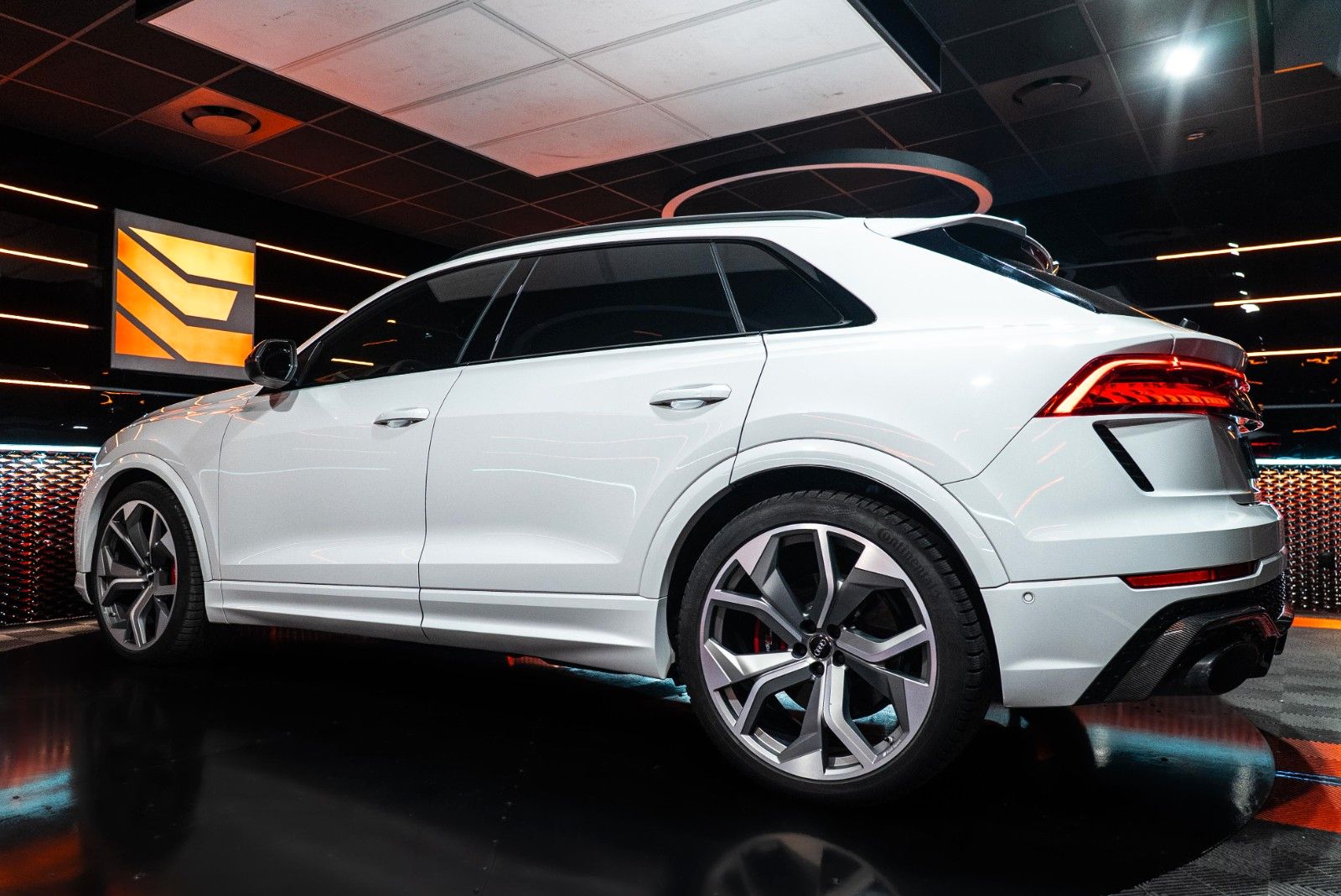 Audi RSQ8 *B&O*FULL CARBON imagem 3