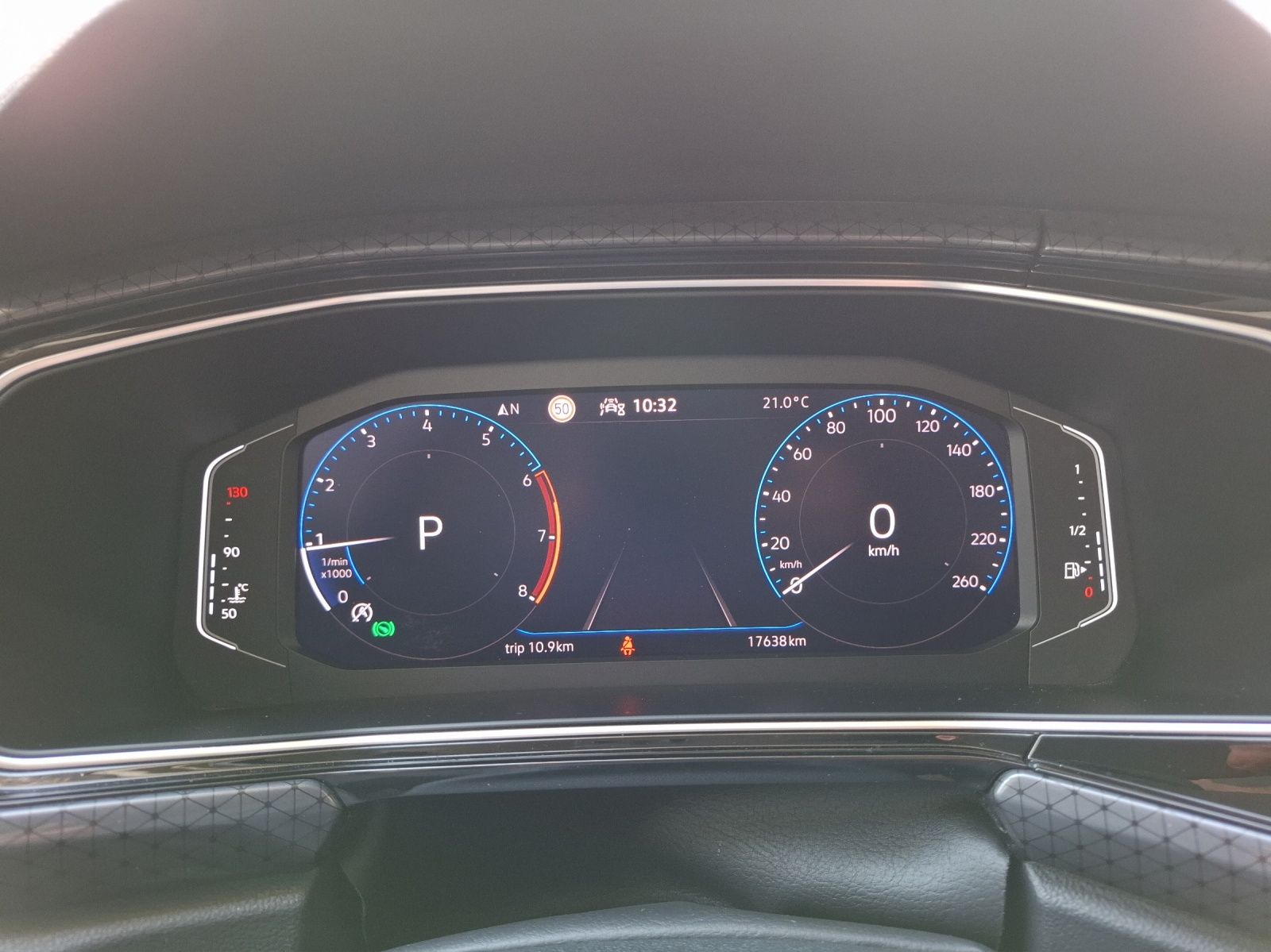 Fahrzeugabbildung Volkswagen T-Cross TSI Style DSG R-Line LED Navi AID ACC RF