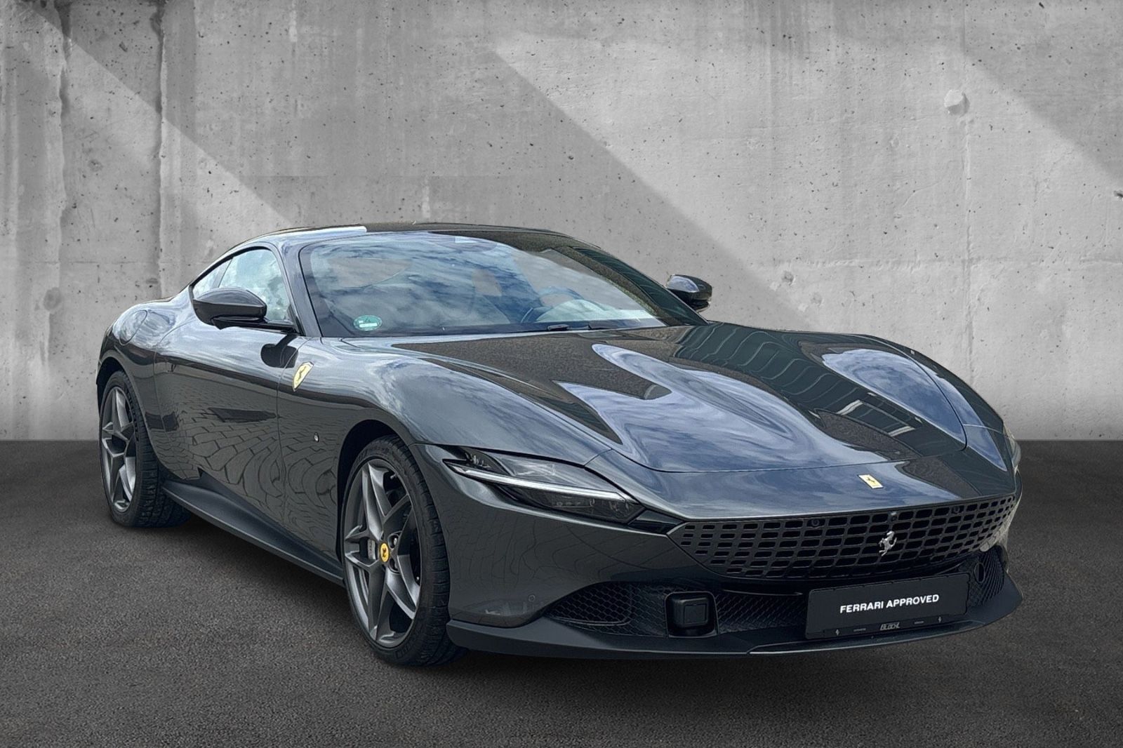 Fahrzeugabbildung Ferrari Roma*erst 1000 km*ADAS*360° Surround*CarPlay