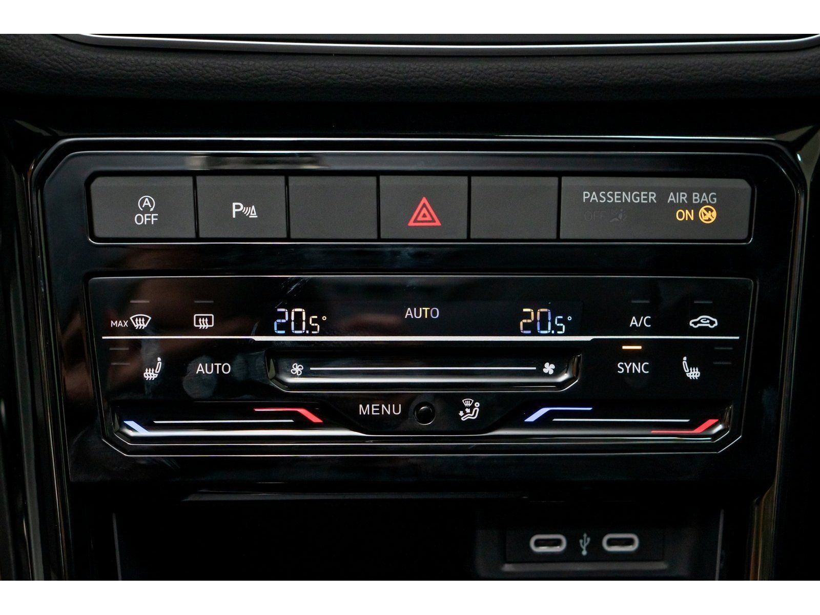 Fahrzeugabbildung Volkswagen T-Cross R-Line TSI *LED*Cam*Navi*