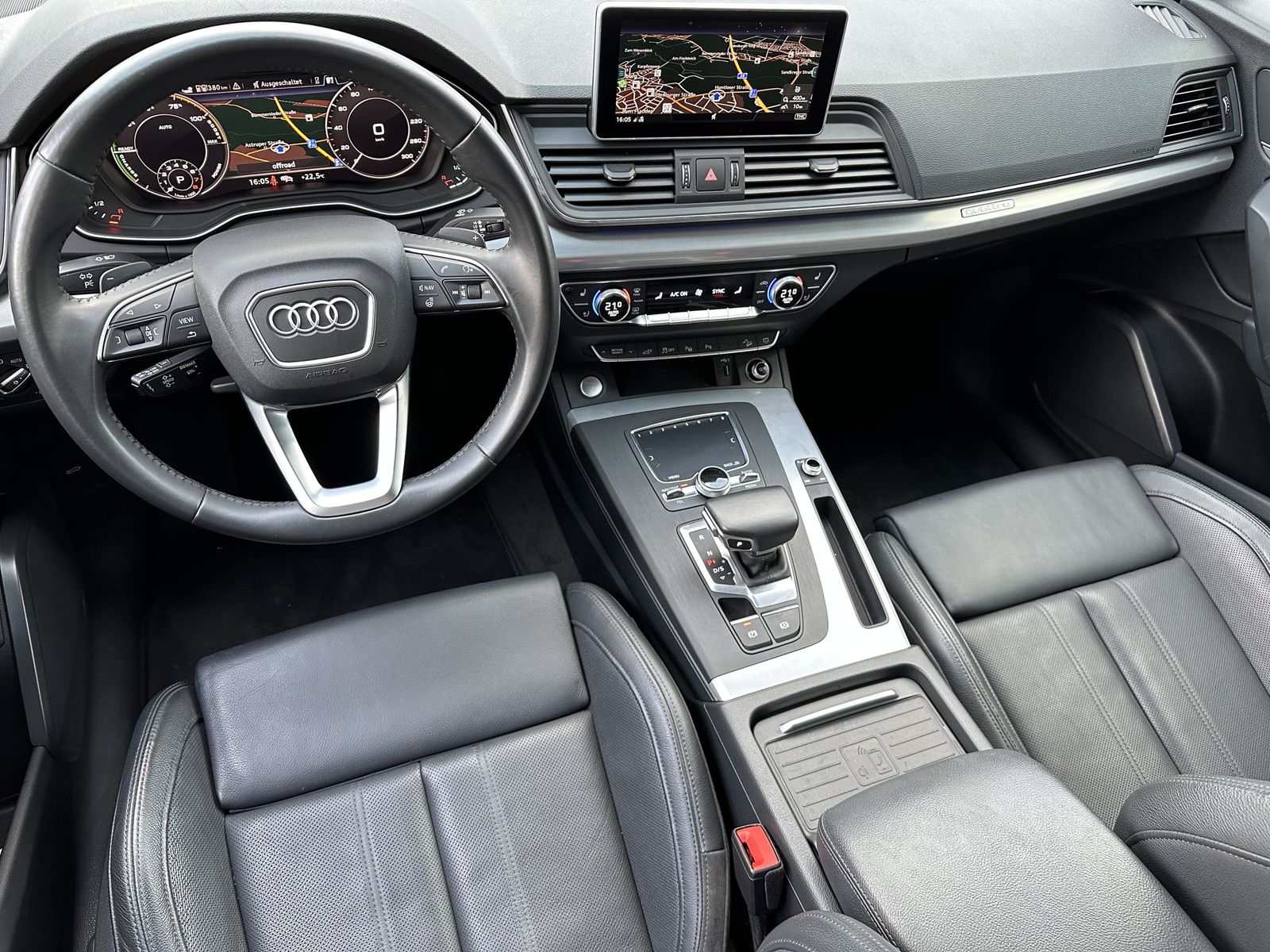 Fahrzeugabbildung Audi Q5 50 TFSI e Qu S-Line NAV+LED+KAM+ACC+VC+360°