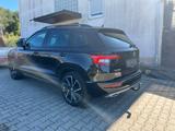 Skoda Karoq 1.5 TSI DSG 4x4 Sportsline PANO, AHK St.Hz - Skoda Karoq: Von Privat