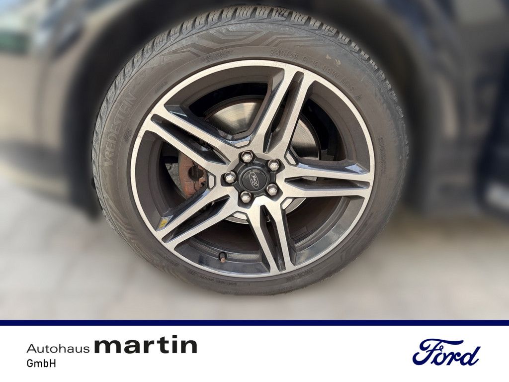 Fahrzeugabbildung Ford Kuga 2.0 EcoBoost ST-Line 4x4 Start/Stopp FACEL.