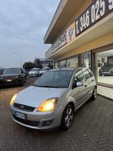 Ford Fiesta 1.2 16V 5p. Ghia - Ford Fiesta aus 2006: Ghia