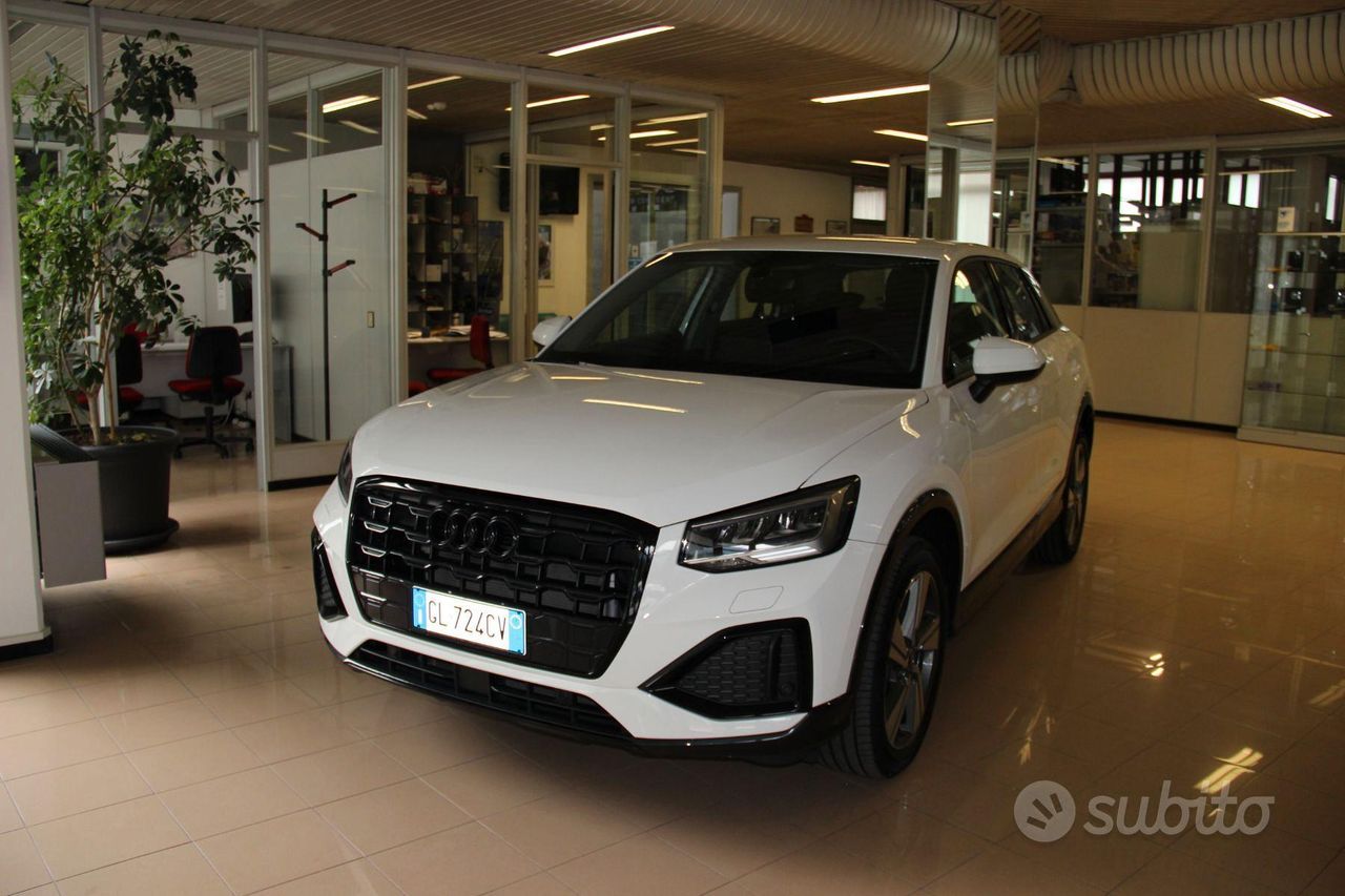Audi Q2 35 TFSI 150 CV Identity Black imagem 2