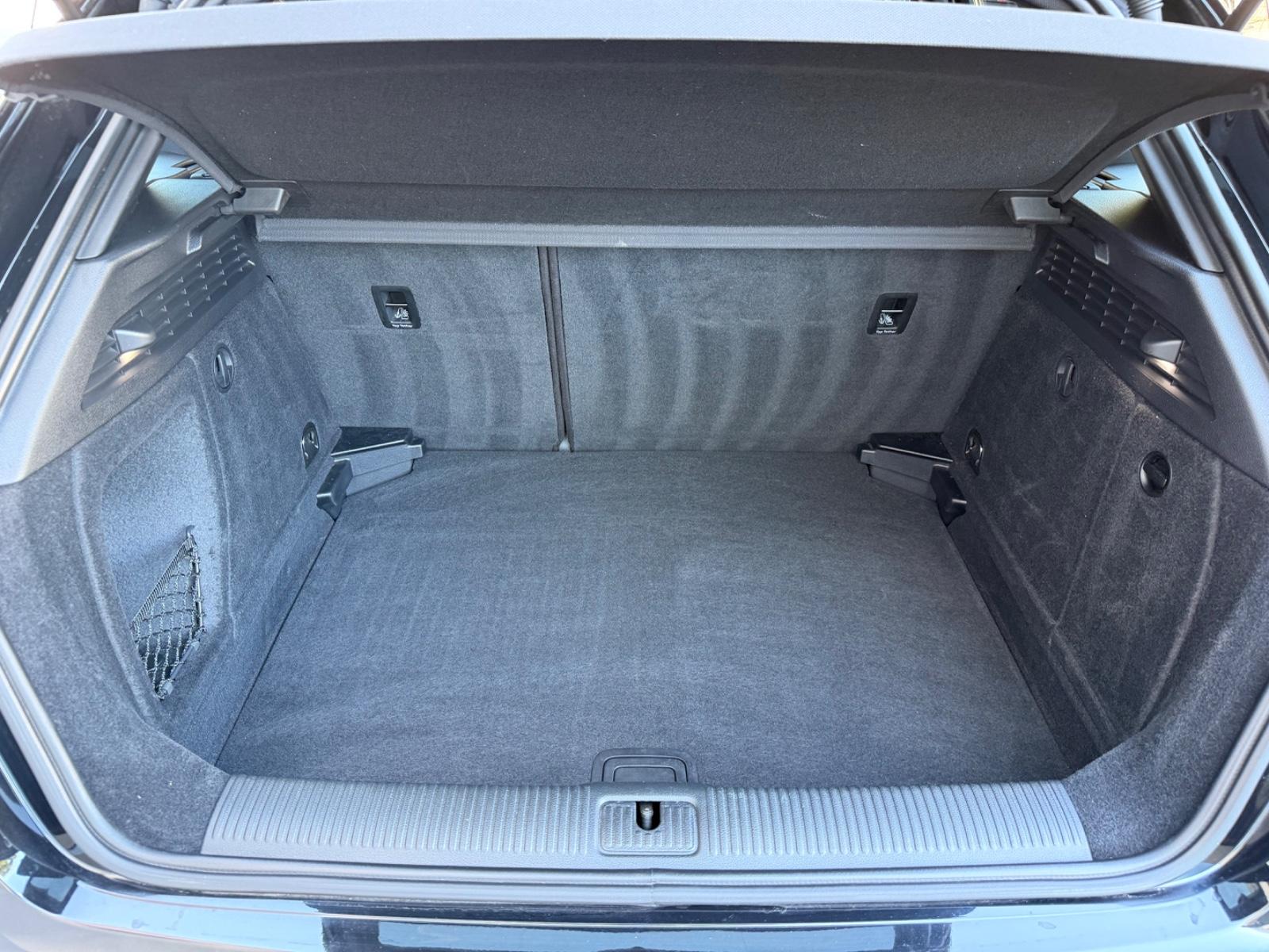 Audi A3 Sportback 1.5 TFSI S line/Virtual Cockpit/LED