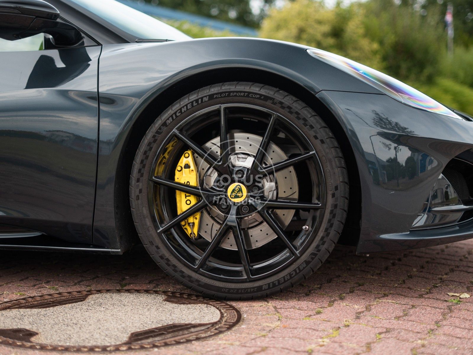 Fahrzeugabbildung Lotus Emira V6 First Edition in Shadow Grey *Automatik