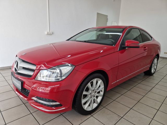 Mercedes-Benz C 180 Coupe CGI BlueEfficiency Xenon Navi Leder