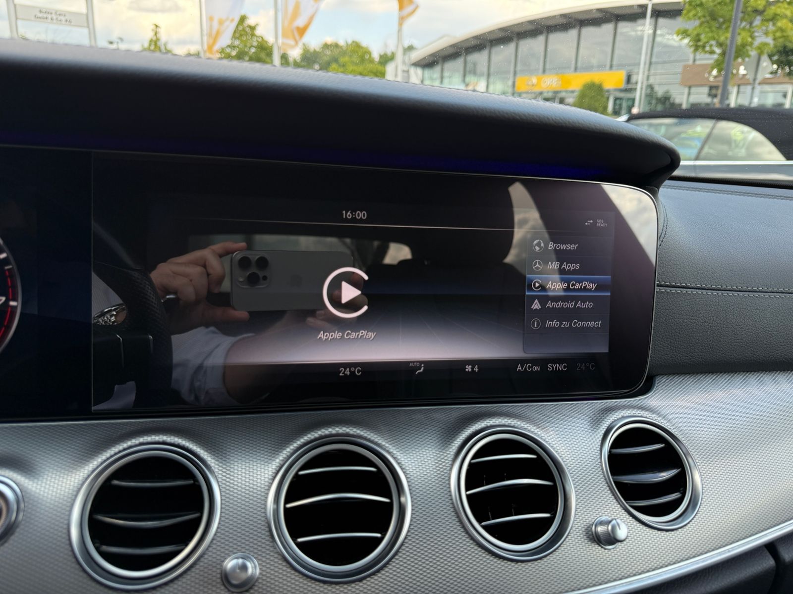 Fahrzeugabbildung Mercedes-Benz E400 4Matic Avantgarde 9G RFK LED NAVI