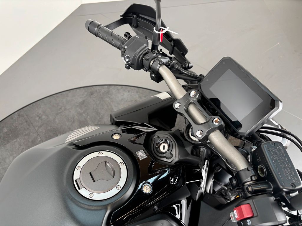 Fahrzeugabbildung Honda CB 650 R *NEUWERTIG *SERVICE FRISCH