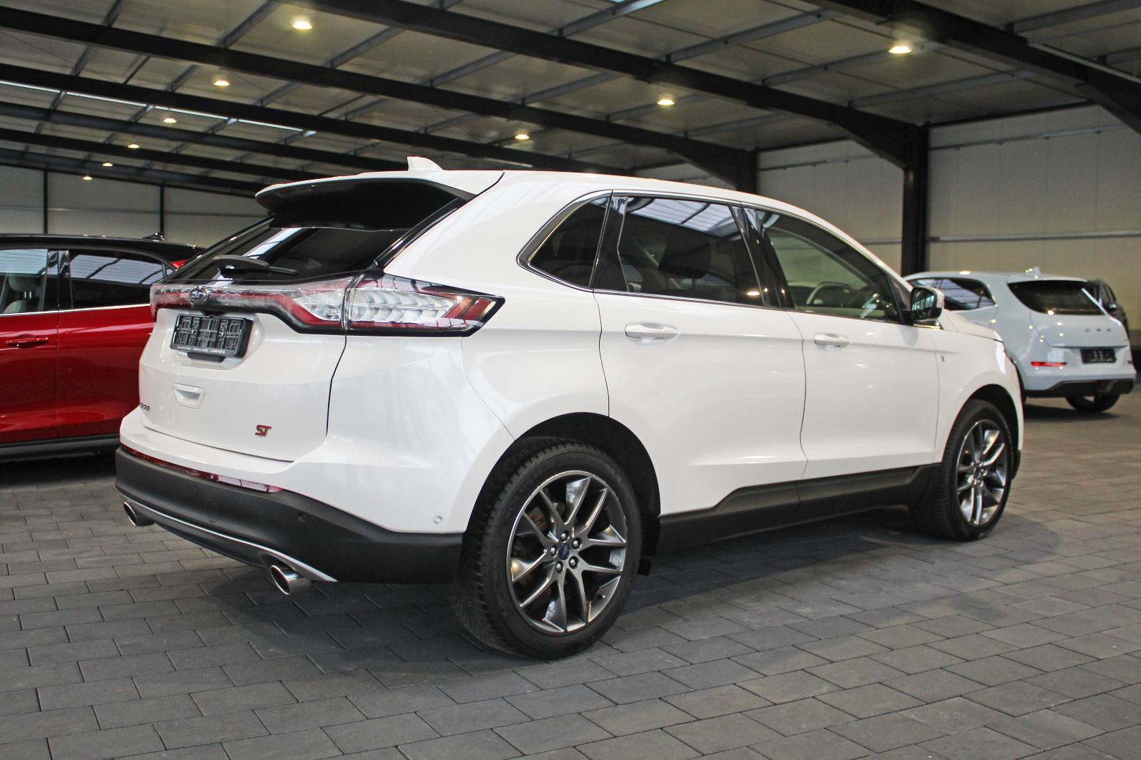 Ford Edge Titanium 4x4(PANO, Business Paket, Leder)