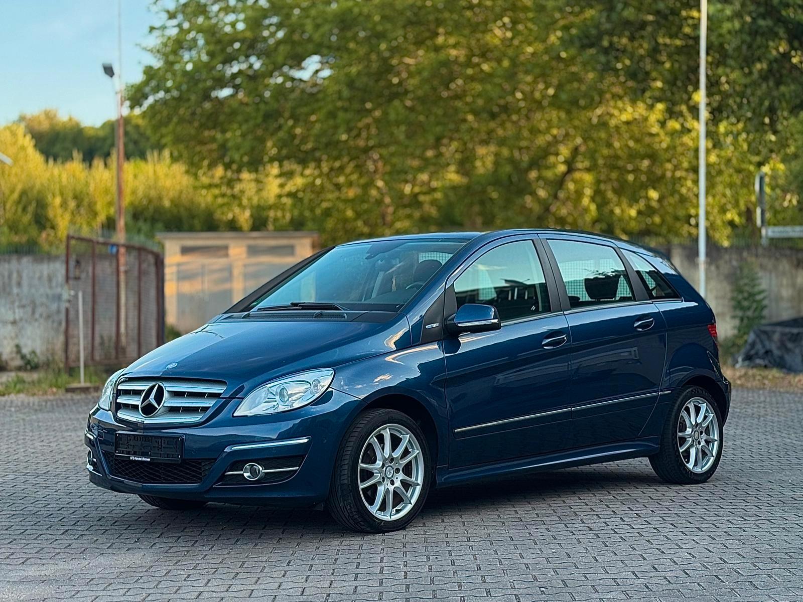 Mercedes-Benz B 180B-Klasse B180 AVANTGARDE 77tkm P.ASSIST AHK TÜV