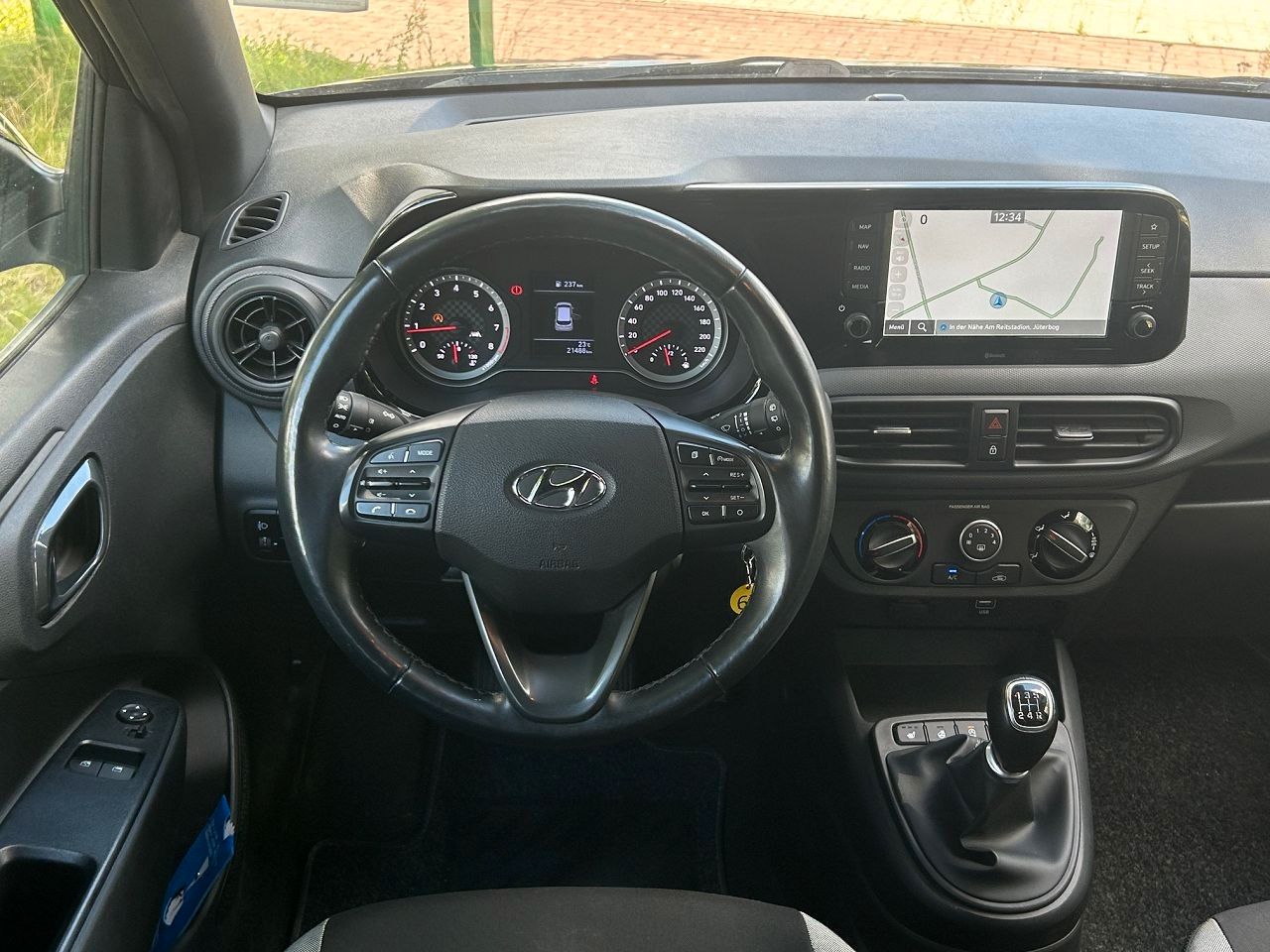 Fahrzeugabbildung Hyundai i10 1.0 Connect & Go *Navi*Klima*CarPlay*Kamera*