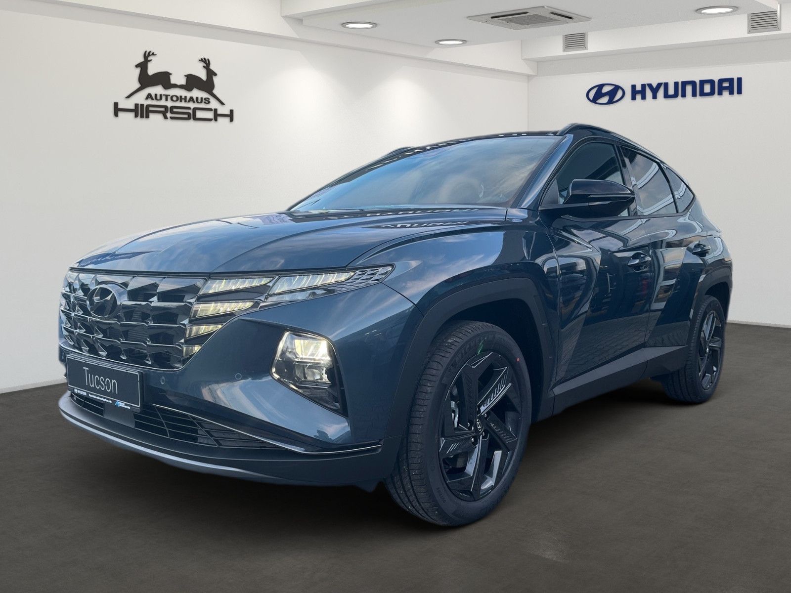 Fahrzeugabbildung Hyundai TUCSON Blackline Plug-In Hybrid 4WD PANORAMADACH
