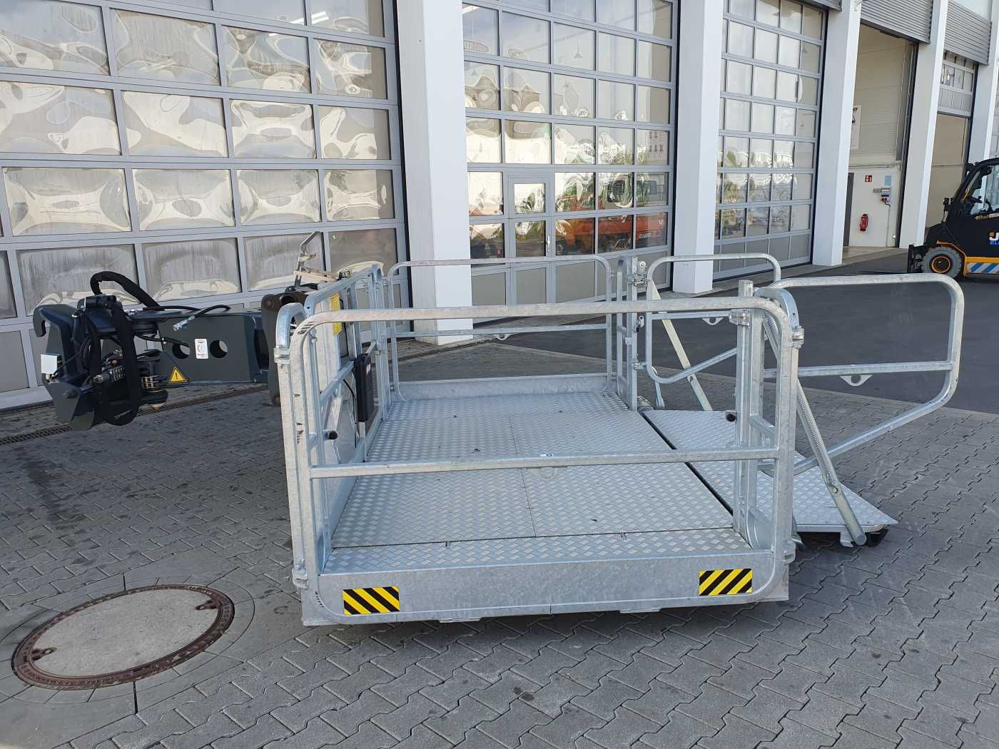 Fahrzeugabbildung Andere Magni Arbeitskorb drehbar & ausziehbar 1.000 kg