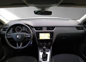 Fahrzeugabbildung SKODA Octavia Combi Ambition 2,0 TDI DSG GRA AHK Navi