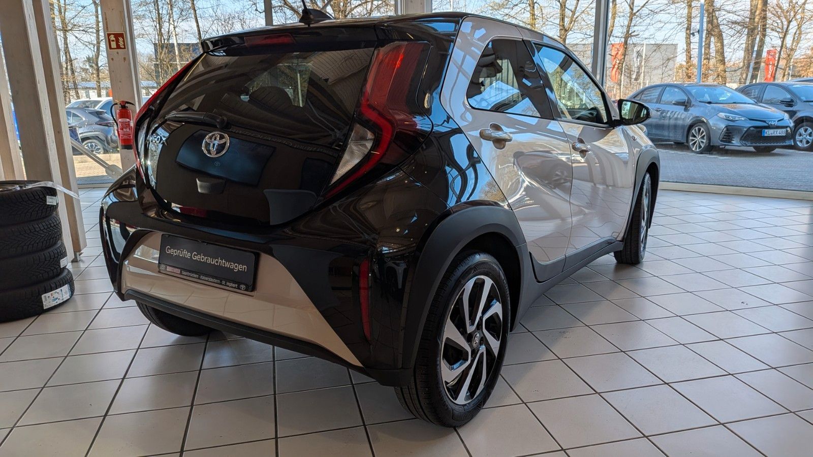 Fahrzeugabbildung Toyota Aygo X Pulse inkl. Rückfahrkamera