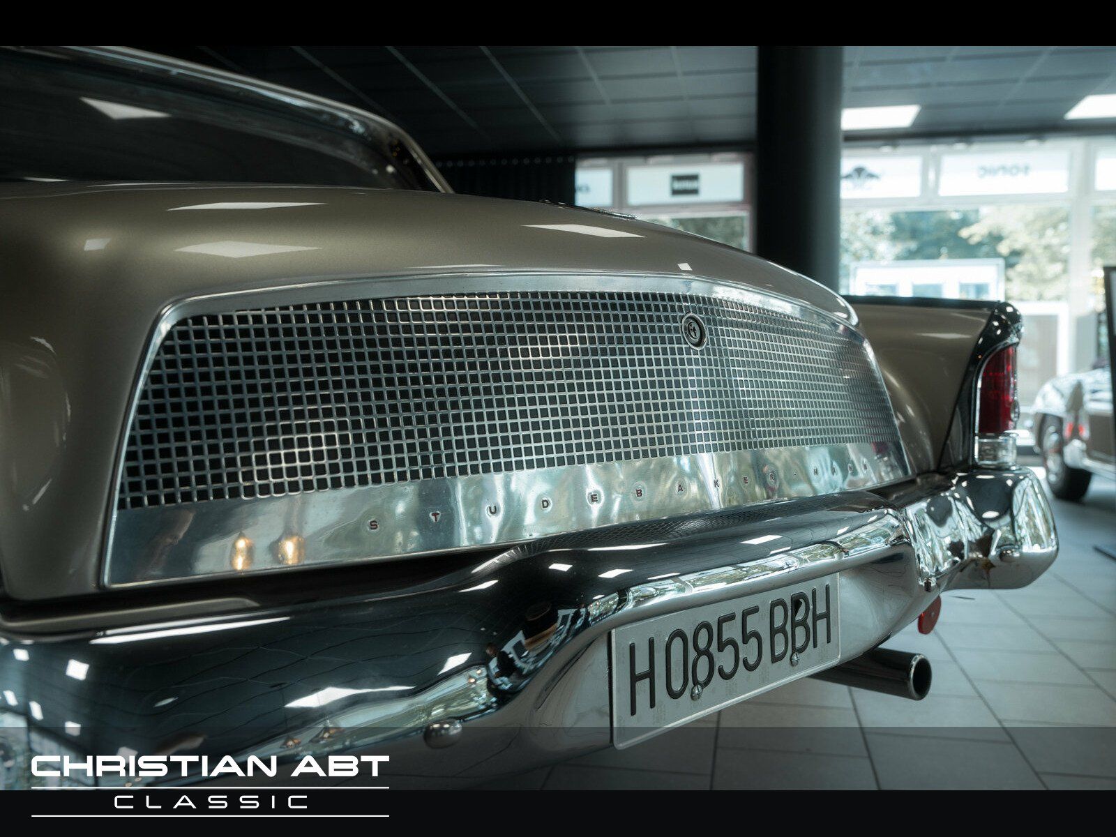 Fahrzeugabbildung Studebaker GT Hawk V8 *NOTE 1*